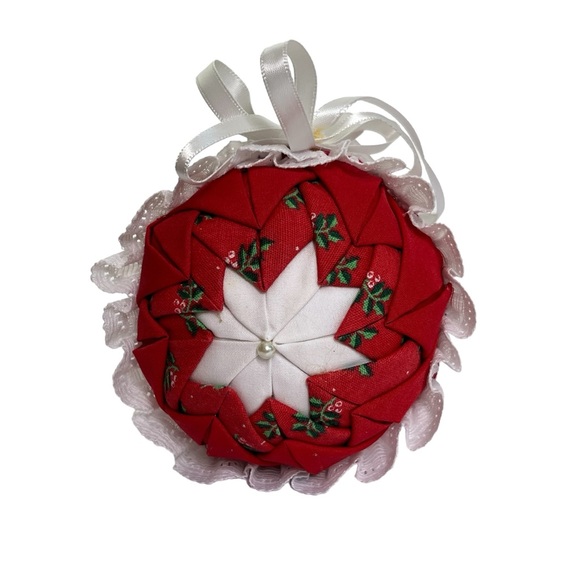 Vintage Handmade Folded Fabric Star Ribbon Christmas Ball Ornaments Set of 6 - Picture 5 of 15